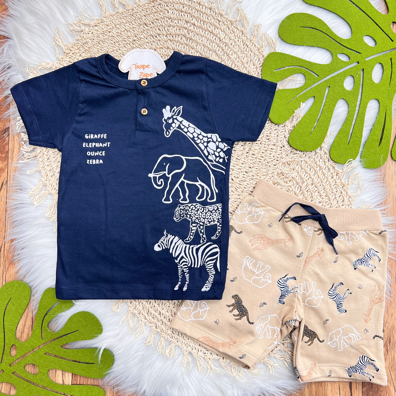  Conj. Camiseta Giraffe, Elephant, Ounce e Zebra e Bermuda - Marinho e Bege
